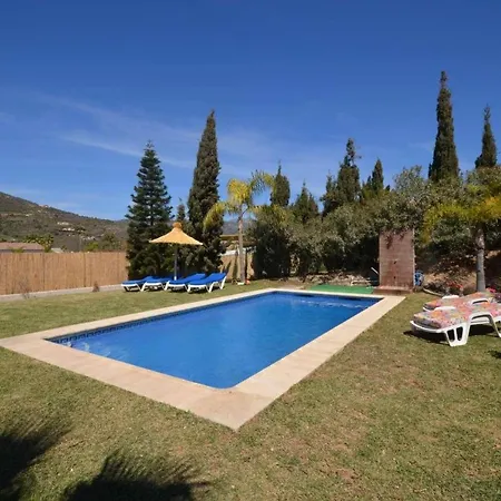 Loli Imaroga Villa